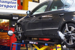 Electronic & 3D Wheel Alignment